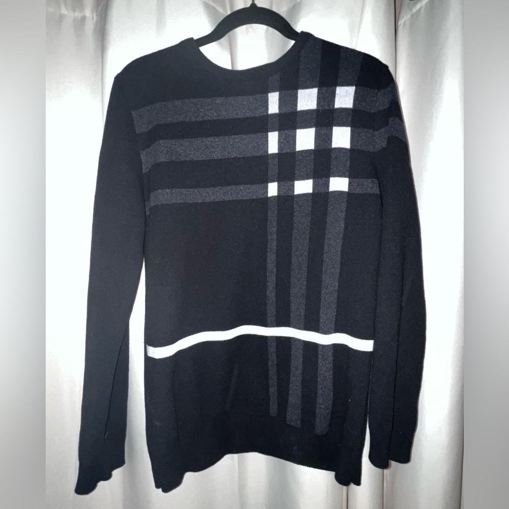 Men’s pullover sweater